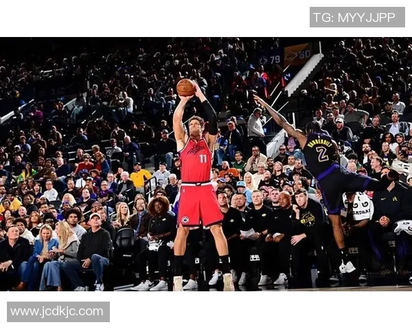 一出场马上协助火箭找回状况！快船内线老将果然是自带输球基因？